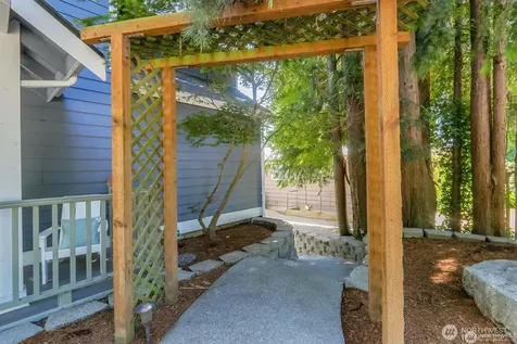 9510 9th Avenue NW Seattle WA 98117