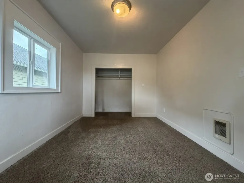 619 27th Street Hoquiam WA 98550
