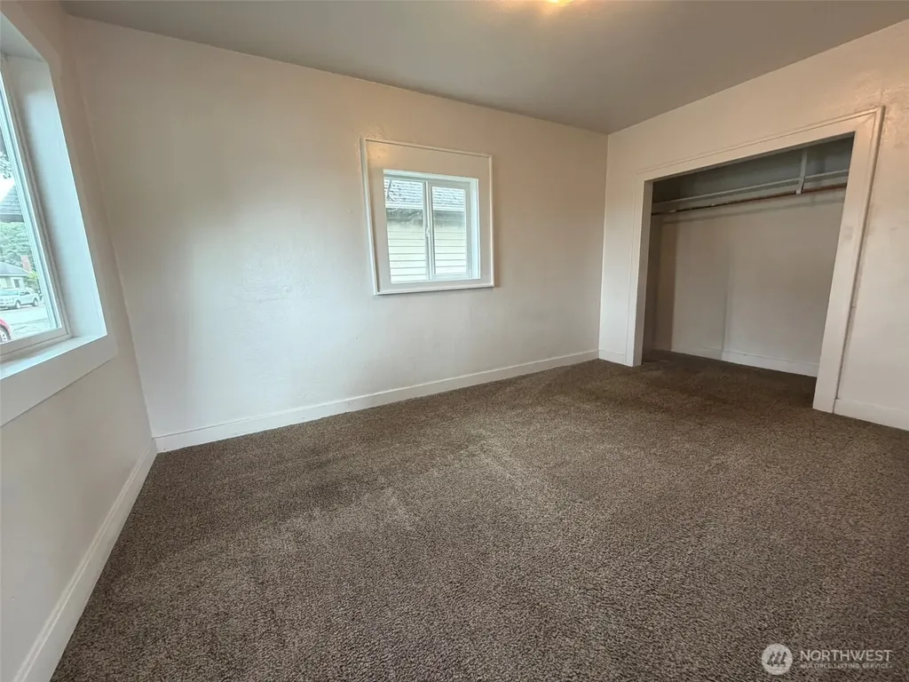 619 27th Street Hoquiam WA 98550