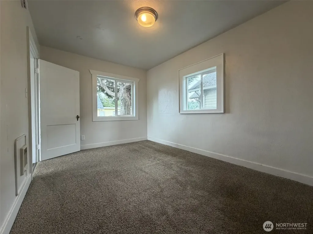 619 27th Street Hoquiam WA 98550