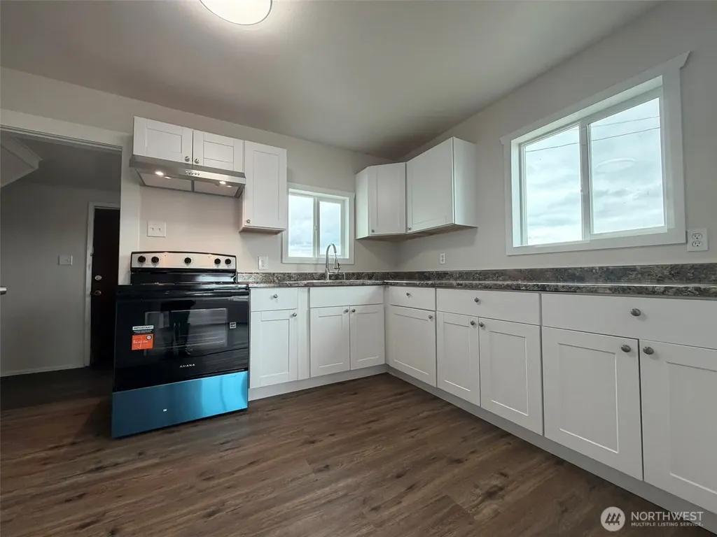 619 27th Street Hoquiam WA 98550