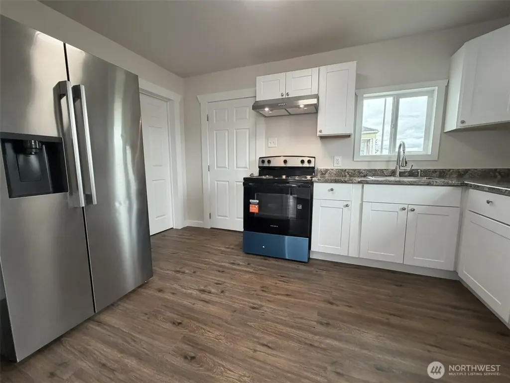 619 27th Street Hoquiam WA 98550