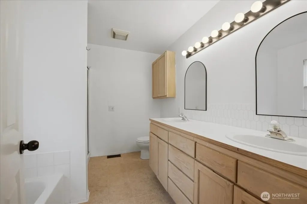 916 Summer Meadows Court Sedro Woolley WA 98284