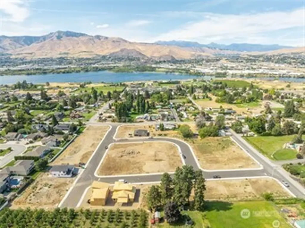 3267 NW Brianna Ave (Lot 14) Place East Wenatchee WA 98802