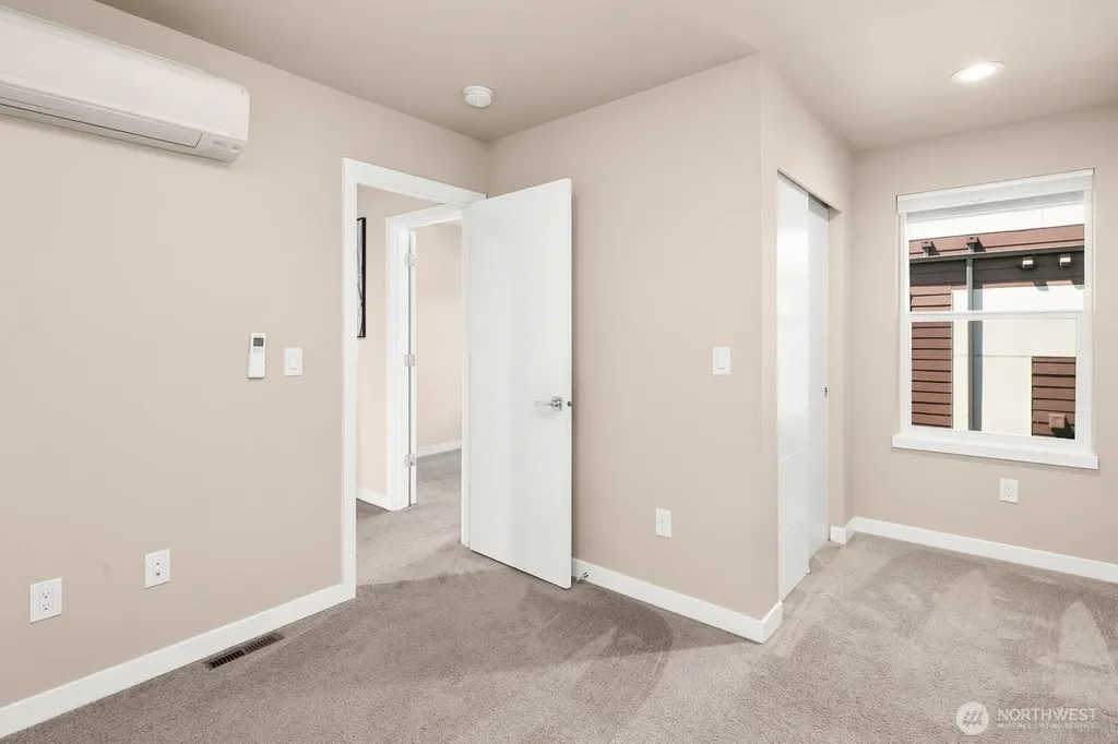 23912 55th Avenue W Mountlake Terrace WA 98043