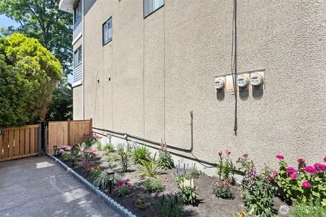 6013 4th Avenue NW Seattle WA 98107