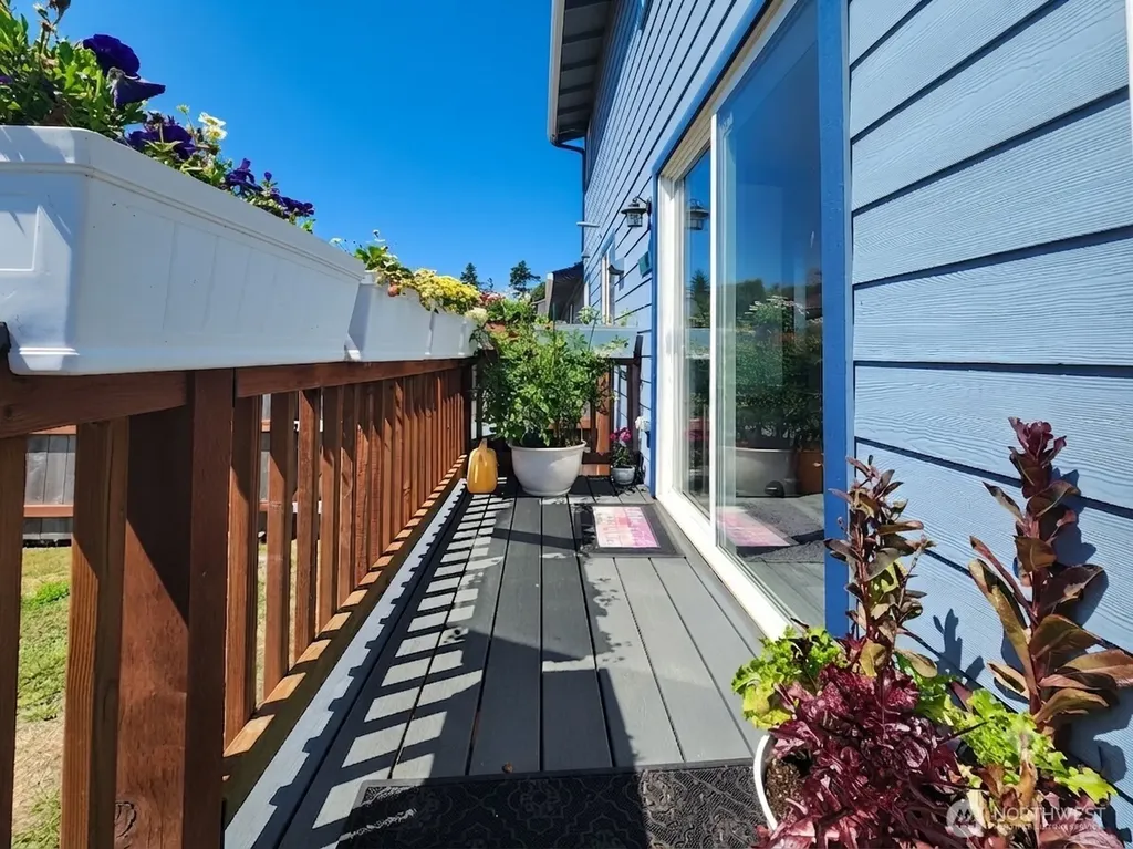 370 Olympic View Avenue NE Ocean Shores WA 98569