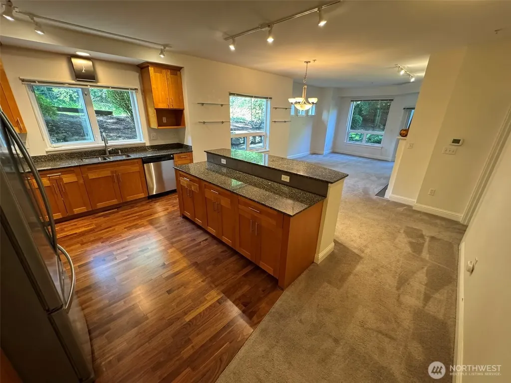 18707 SE Newport Way Issaquah WA 98027