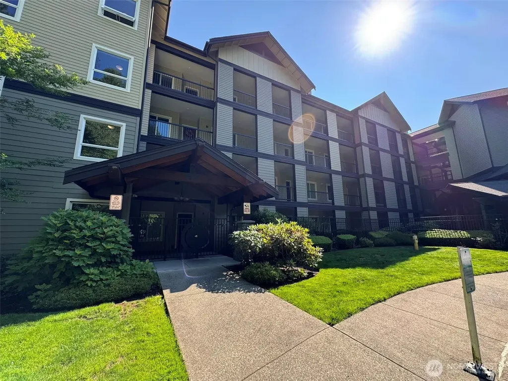 18707 SE Newport Way Issaquah WA 98027