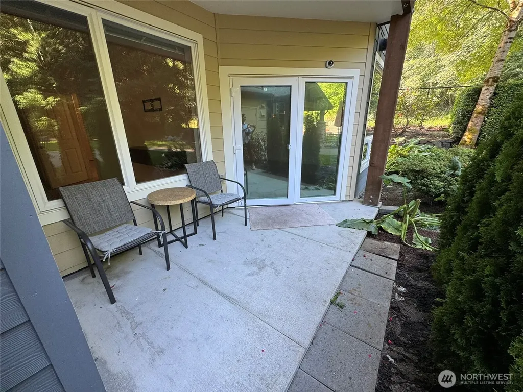 18707 SE Newport Way Issaquah WA 98027