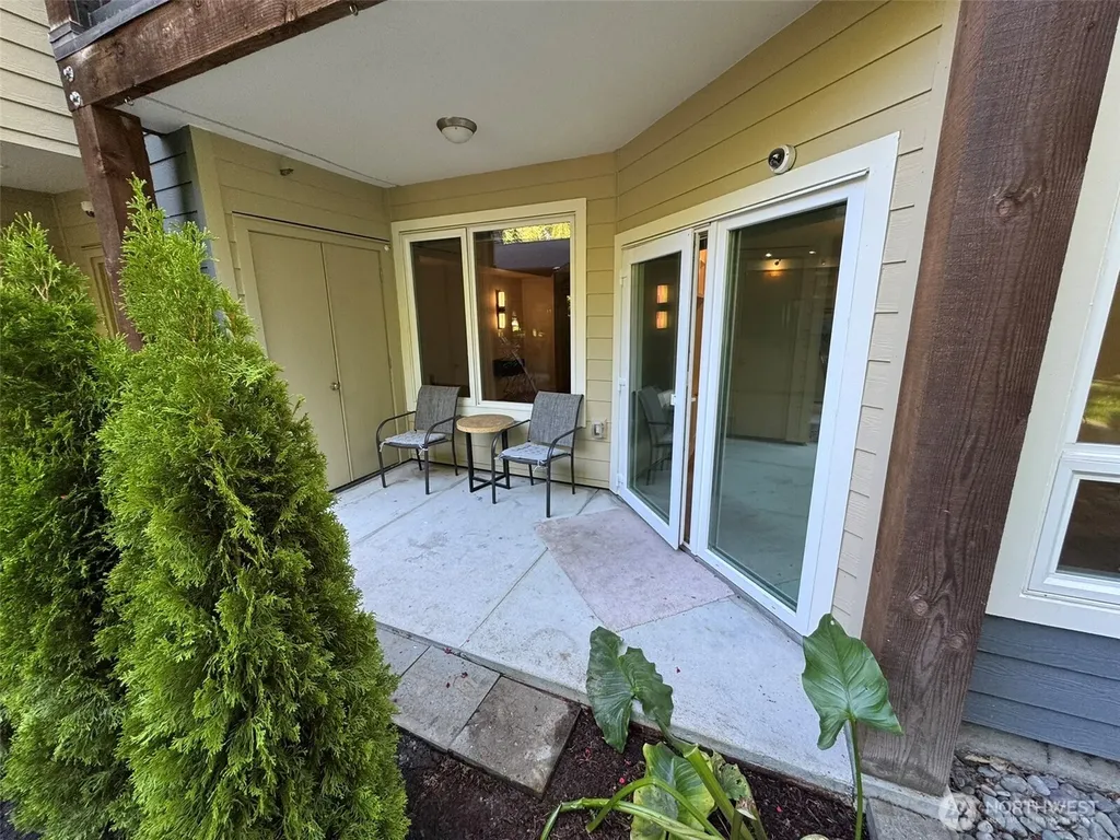 18707 SE Newport Way Issaquah WA 98027