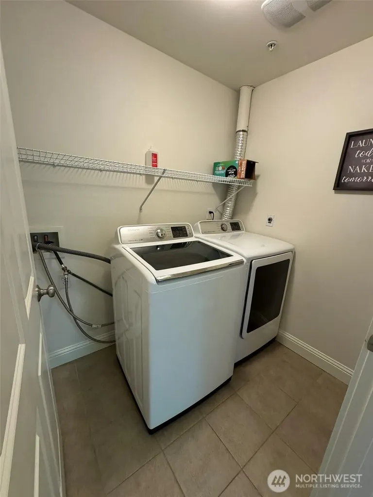 18707 SE Newport Way Issaquah WA 98027