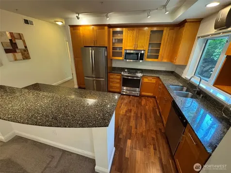 18707 SE Newport Way Issaquah WA 98027