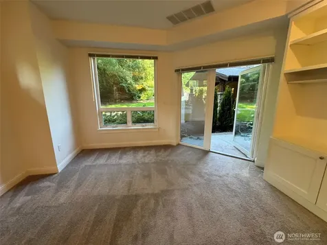 18707 SE Newport Way Issaquah WA 98027
