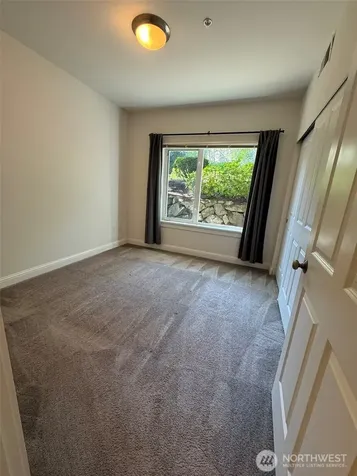 18707 SE Newport Way Issaquah WA 98027