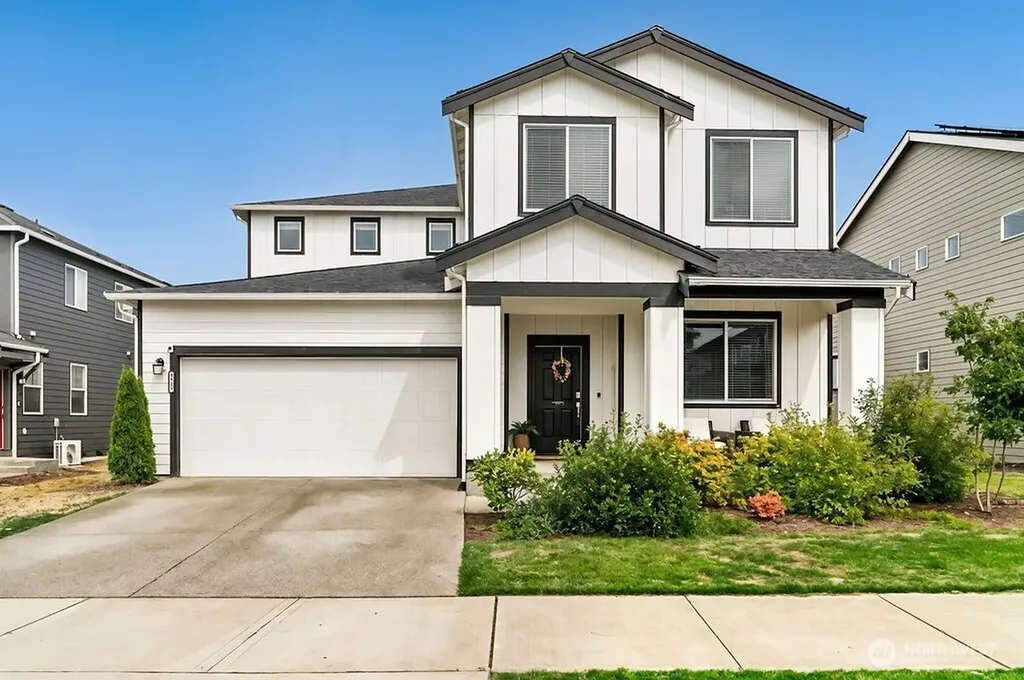 1235 Panoramic Loop Bremerton WA 98312