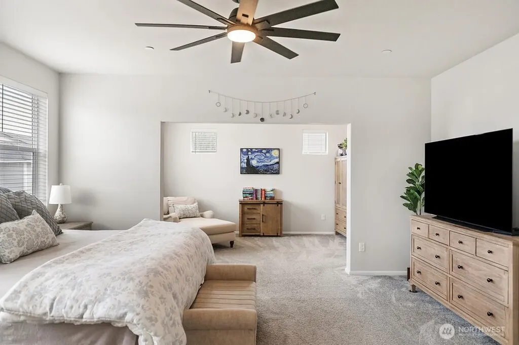 1235 Panoramic Loop Bremerton WA 98312