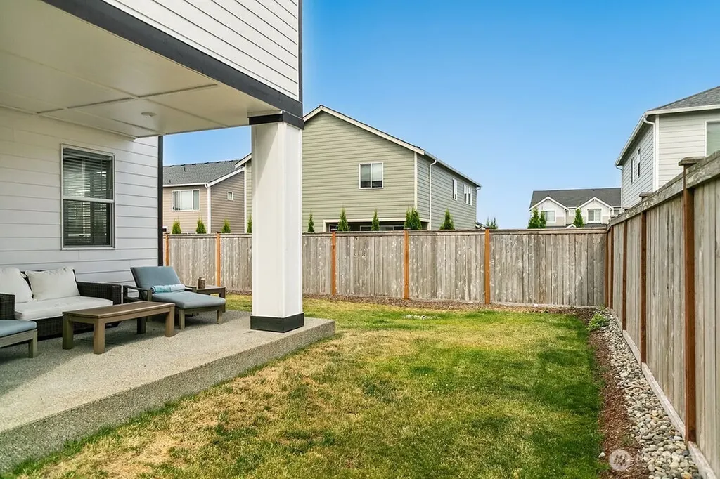 1235 Panoramic Loop Bremerton WA 98312