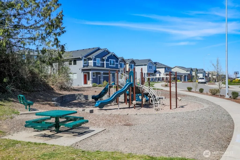 1235 Panoramic Loop Bremerton WA 98312