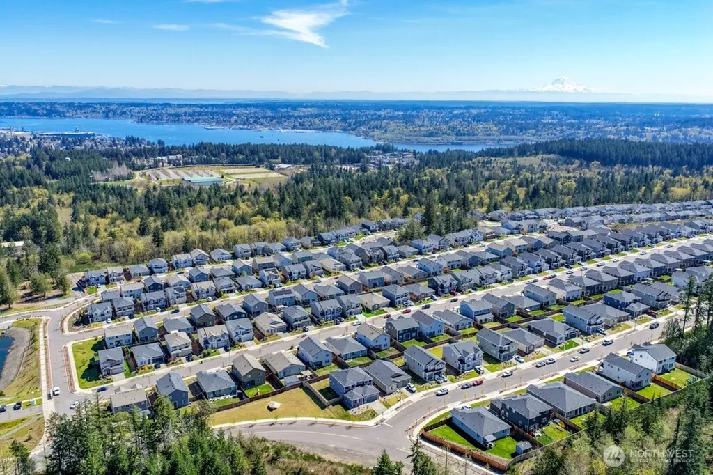 1235 Panoramic Loop Bremerton WA 98312