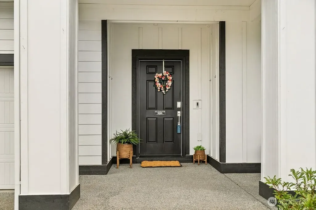 1235 Panoramic Loop Bremerton WA 98312