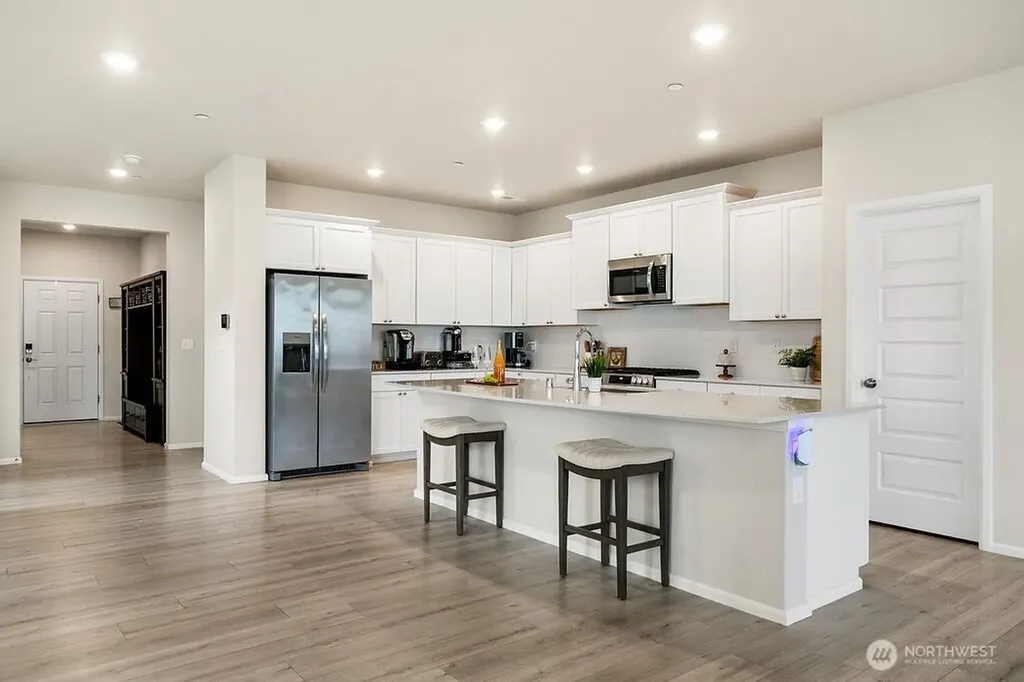 1235 Panoramic Loop Bremerton WA 98312