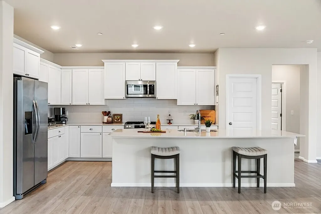 1235 Panoramic Loop Bremerton WA 98312