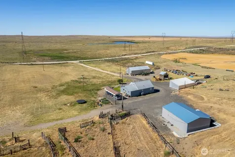 2145 27 Road NE Mansfield WA 98830