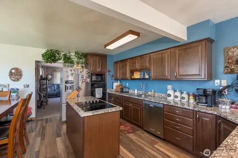 2145 27 Road NE Mansfield WA 98830