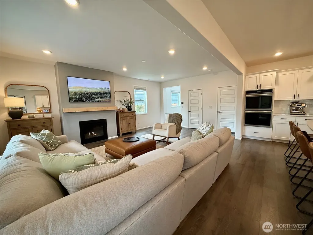 14979 Olympic Loop E Bonney Lake WA 98391