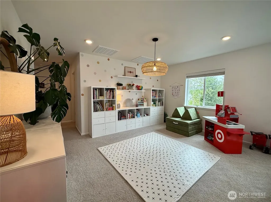 14979 Olympic Loop E Bonney Lake WA 98391