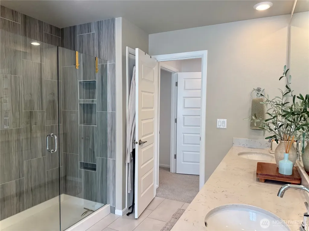 14979 Olympic Loop E Bonney Lake WA 98391