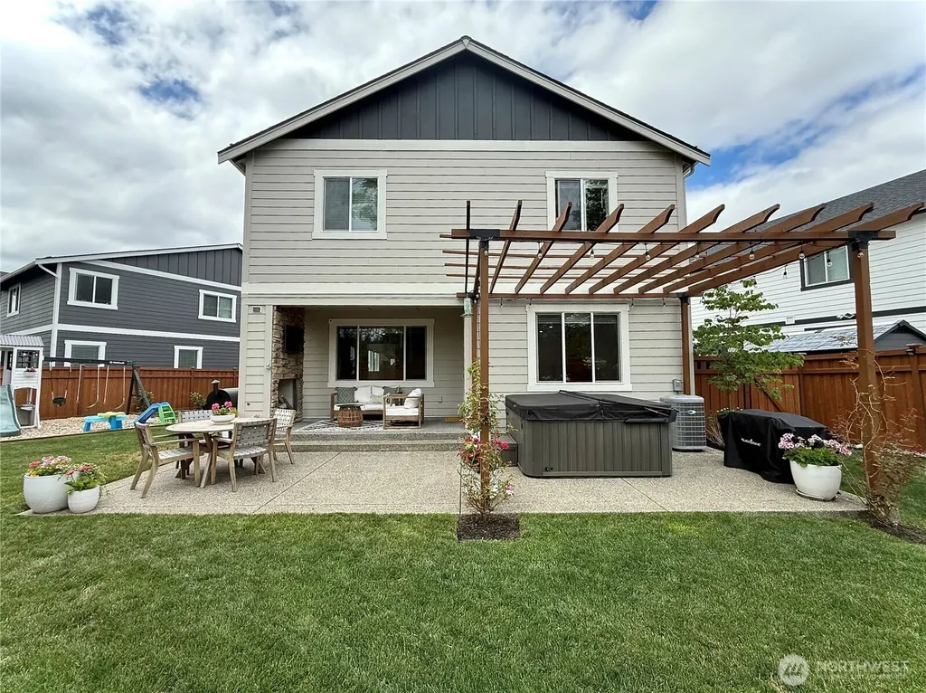 14979 Olympic Loop E Bonney Lake WA 98391