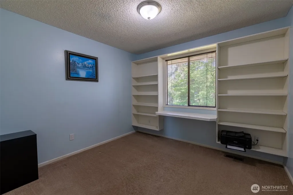 5211 W Myrtlewood Court Spokane WA 99208
