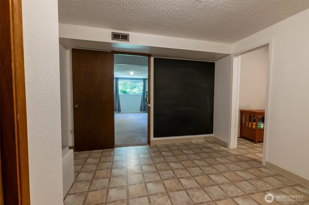 5211 W Myrtlewood Court Spokane WA 99208