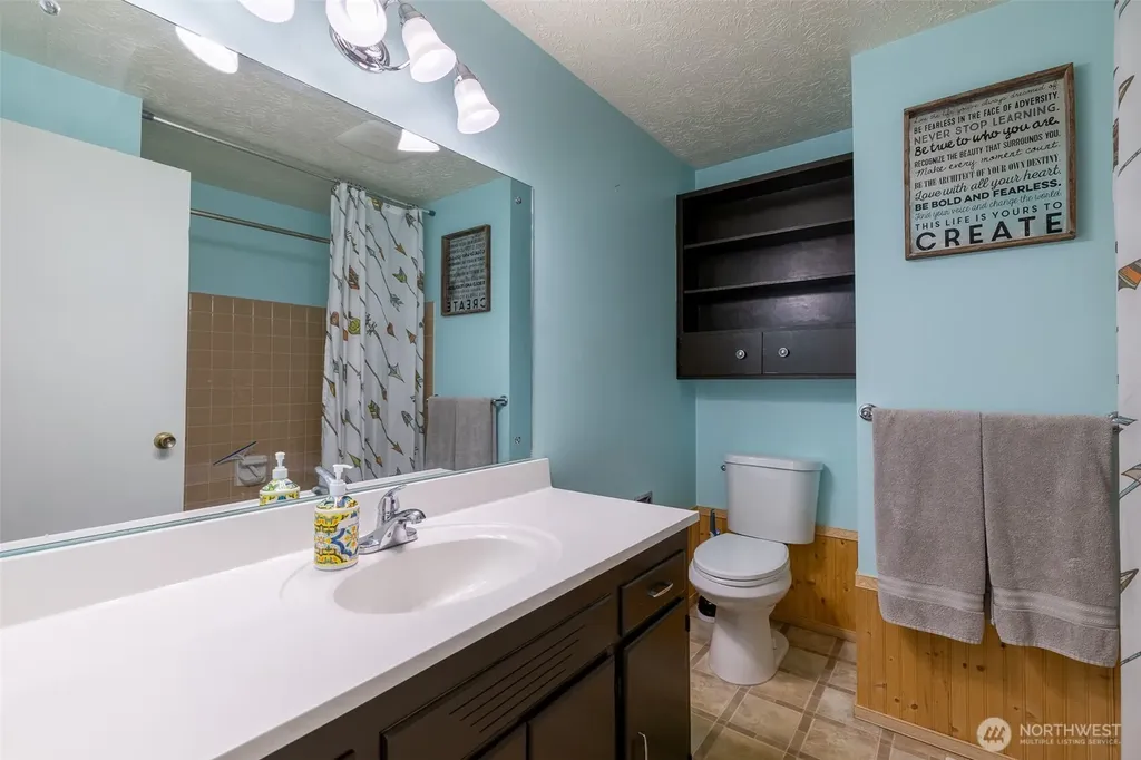 5211 W Myrtlewood Court Spokane WA 99208