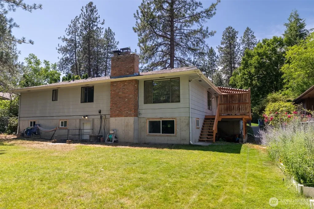 5211 W Myrtlewood Court Spokane WA 99208