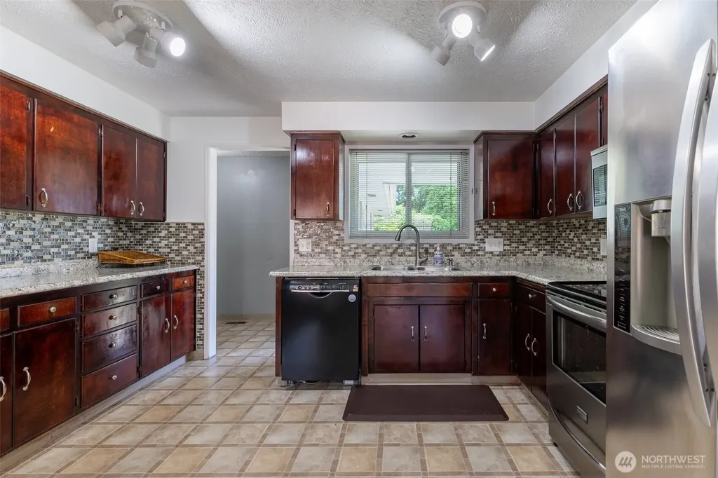 5211 W Myrtlewood Court Spokane WA 99208