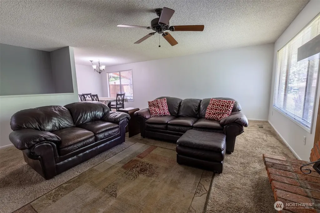 5211 W Myrtlewood Court Spokane WA 99208