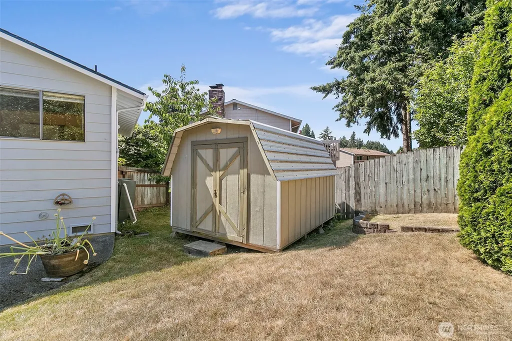 25312 45th Avenue S Kent WA 98032