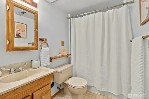25312 45th Avenue S Kent WA 98032
