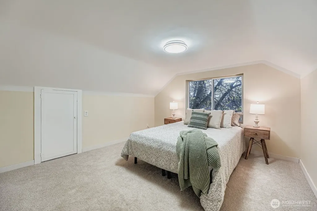 102 N Street NE Auburn WA 98002