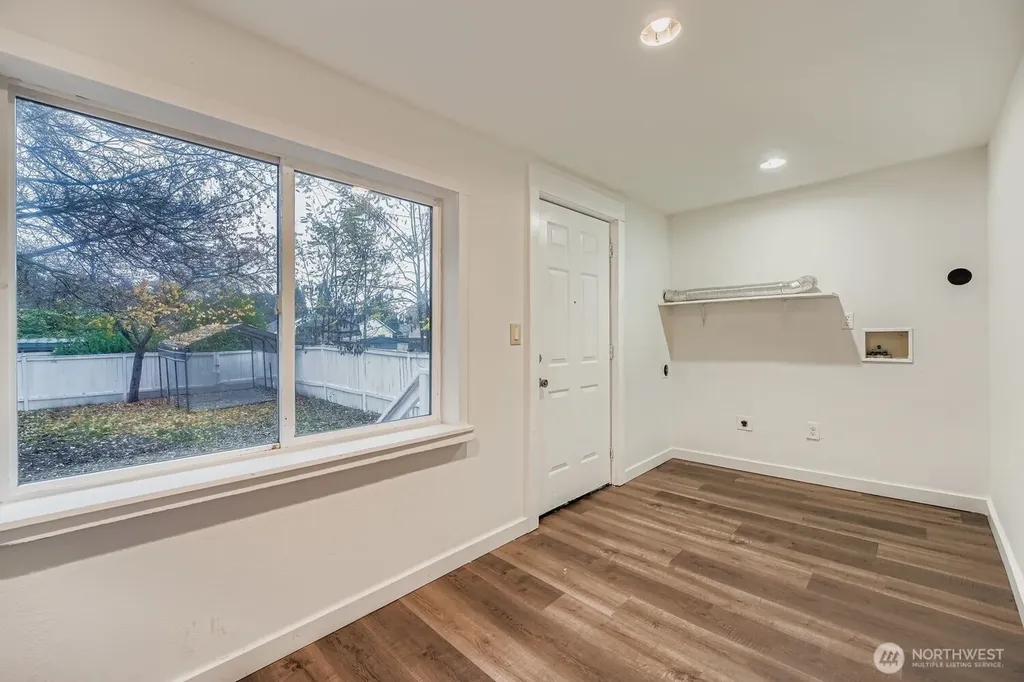 102 N Street NE Auburn WA 98002