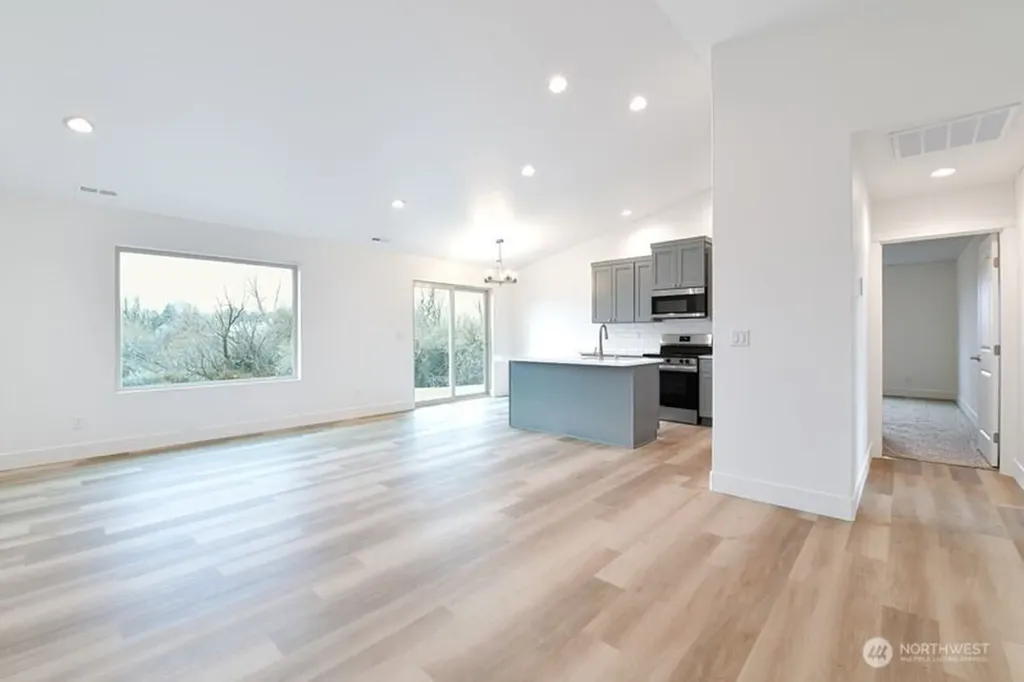 308 N Sandy Loop Moses Lake WA 98837