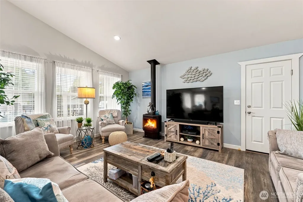 247 Fisher Avenue NE Ocean Shores WA 98569