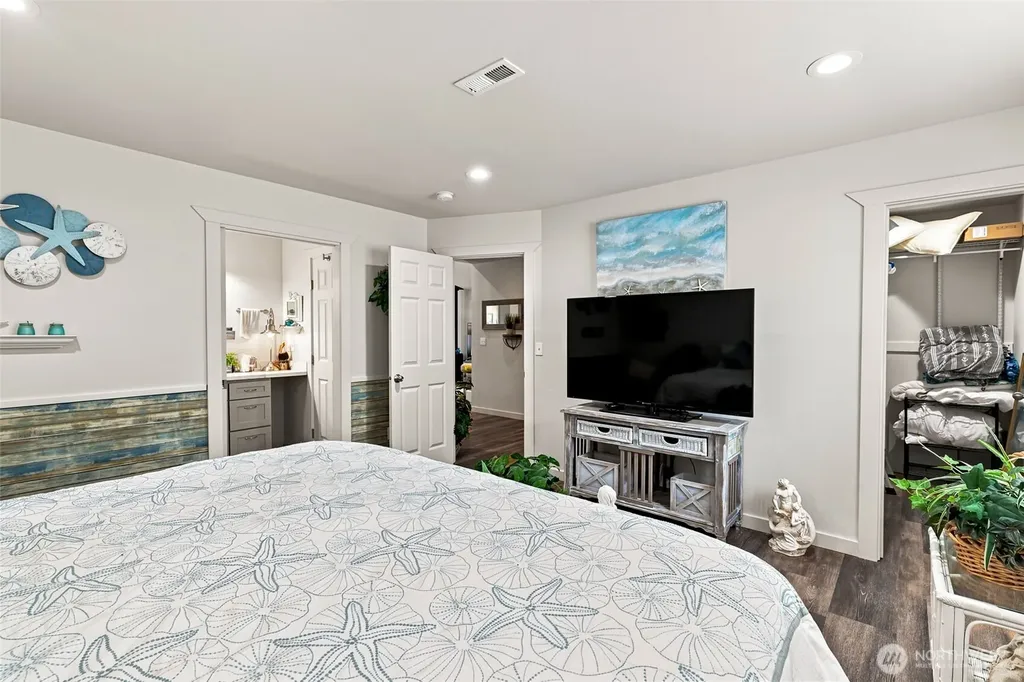 247 Fisher Avenue NE Ocean Shores WA 98569
