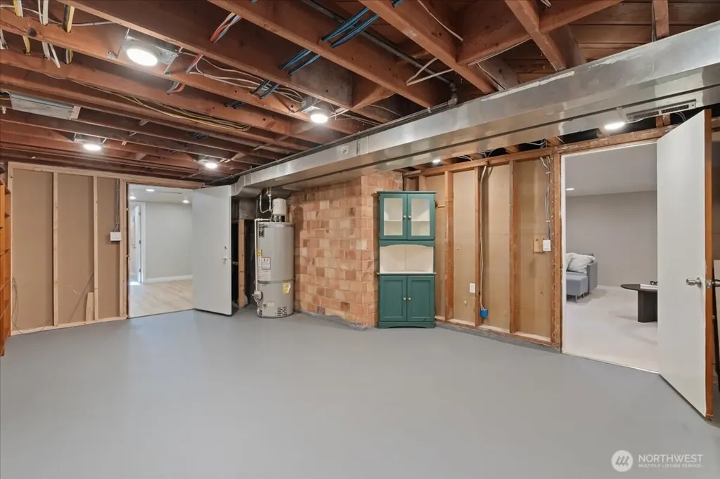 15705 84th Avenue NE Kenmore WA 98028