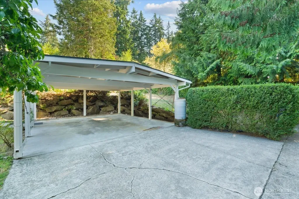 15705 84th Avenue NE Kenmore WA 98028