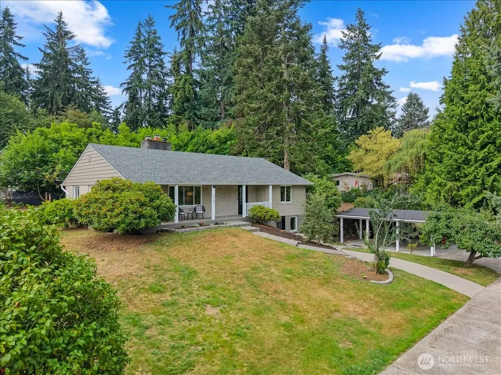 15705 84th Avenue NE Kenmore WA 98028