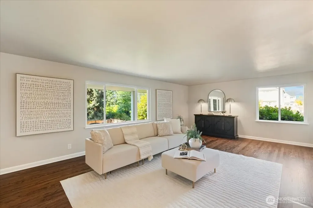 15705 84th Avenue NE Kenmore WA 98028